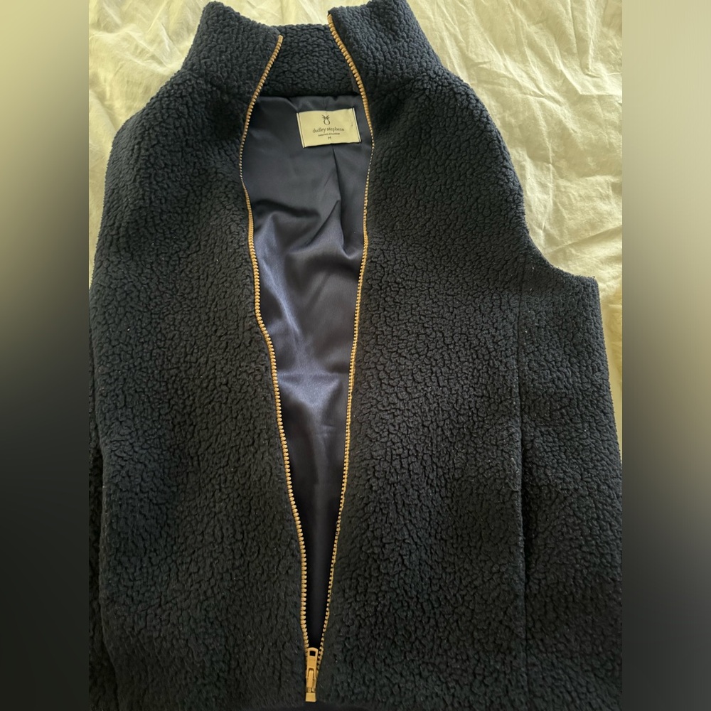 Dudley Stephen’s size m Sherpa vest